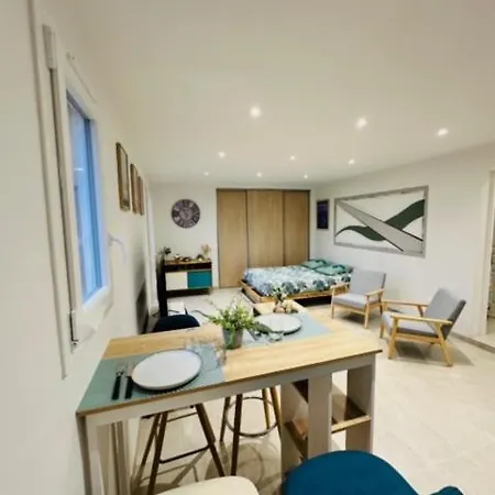 Joli Dans Nicoise Sur Les Collines Apartman