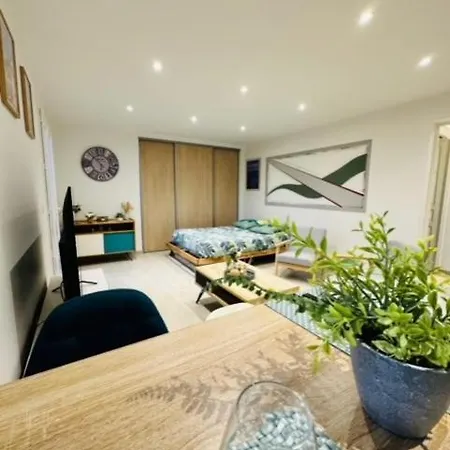 Apartamento Joli Dans Nicoise Sur Les Collines