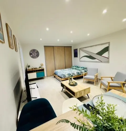 Appartement Joli Dans Nicoise Sur Les Collines *