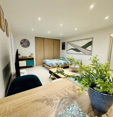 Appartement Joli Dans Nicoise Sur Les Collines