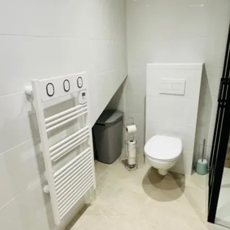 Apartment Joli Dans Nicoise Sur Les Collines Nice